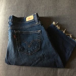 Levis short size 9